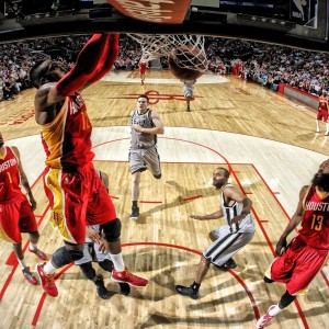 爱游戏电竞官网入口-独行侠新秀连续两场砍下+得分，赢得球迷喝彩，独行侠新秀2021