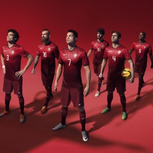 爱游戏体育（AYX）官方APP下载-森林狼压哨战胜湖人，季后赛首轮中爱德华兹创下生涯新高，森林狼爱德华兹身高臂展